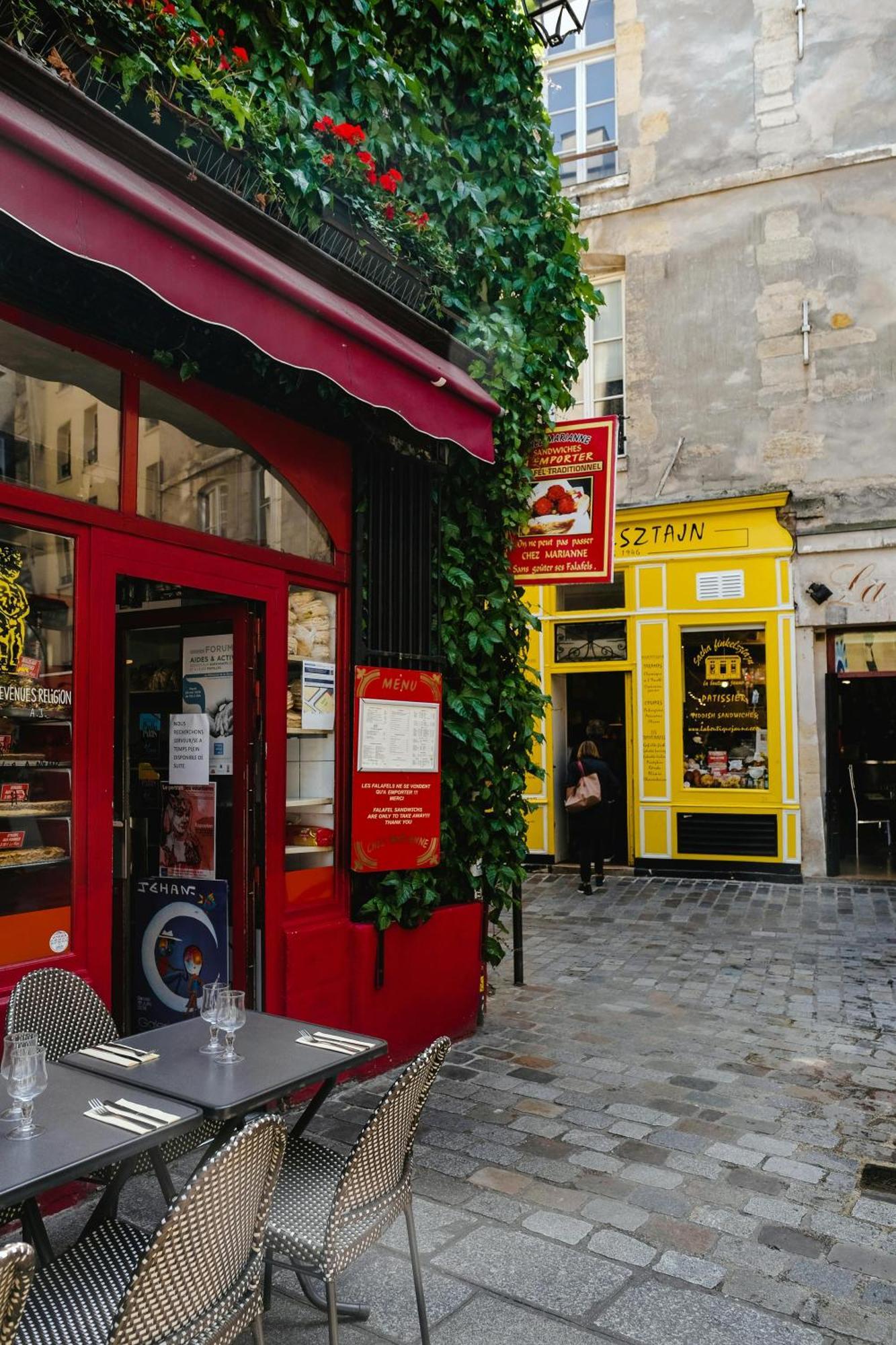 Bright Close To Bastille * Paris